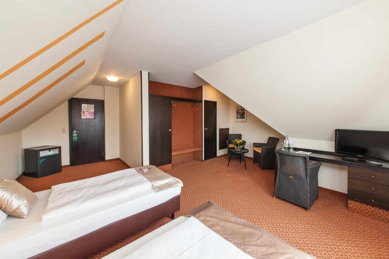 Hotel Strohgaeu Korntal-Münchingen Eksteriør billede