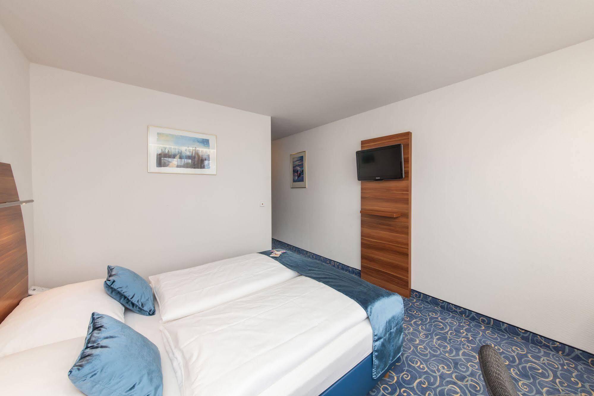 Hotel Strohgaeu Korntal-Münchingen Eksteriør billede