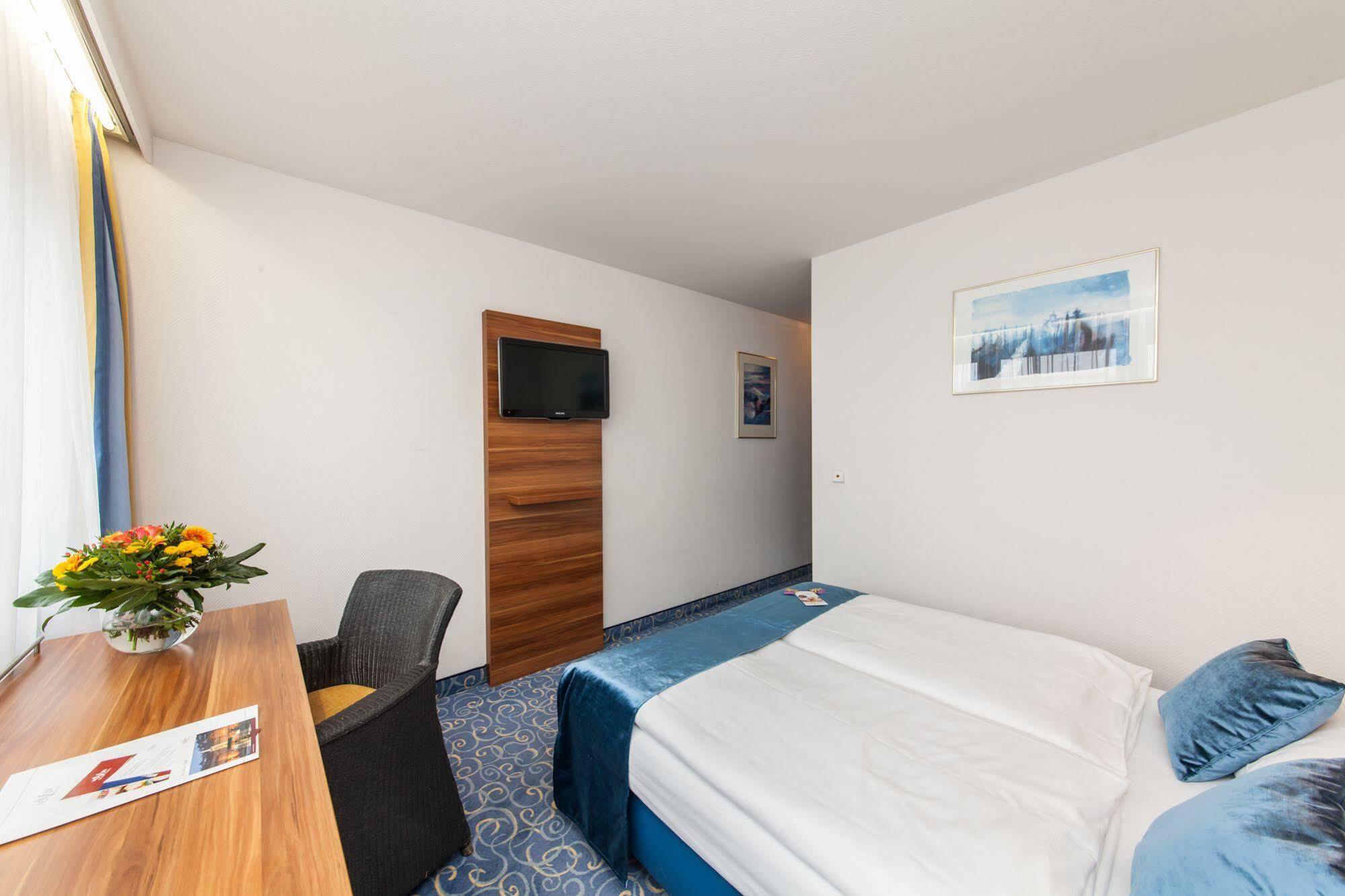 Hotel Strohgaeu Korntal-Münchingen Eksteriør billede